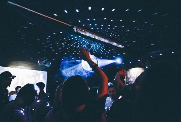 nightclubs with bottle service